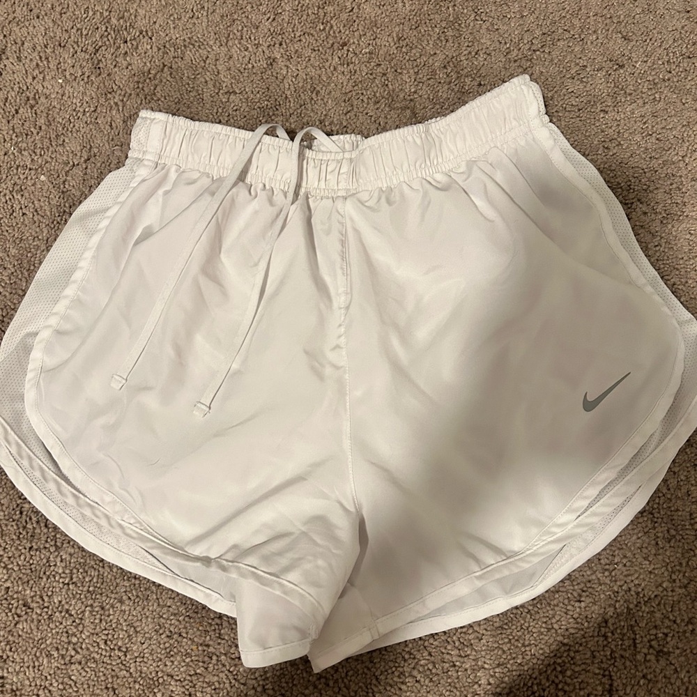I don’t like the build in underwear.